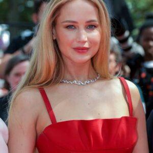 The Defiant Authenticity of Jennifer Lawrence: From Bluegrass Roots to Cinematic Royalty